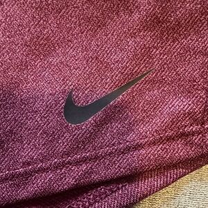 Nike Dri-Fit Waist Flip Logo Maroon Shorts Size Small